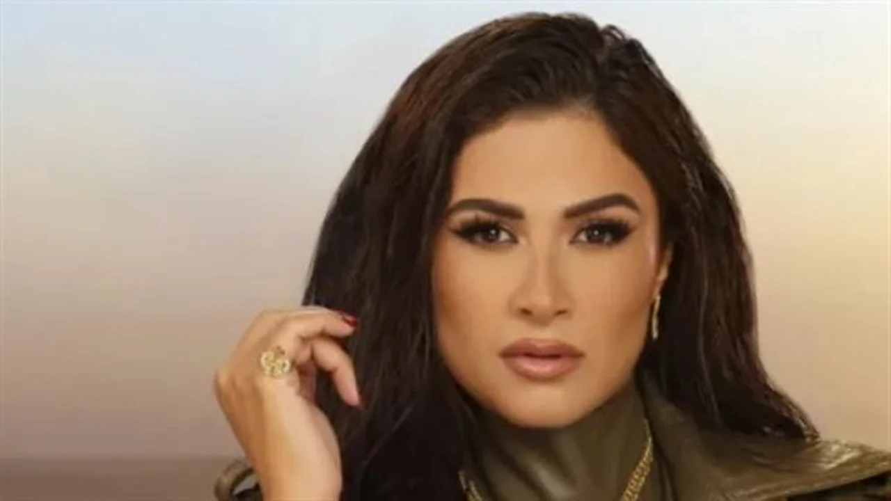 مقاضاة المفبركين.. نجوم الفن يعلنون تضامنهم مع ياسمين عبدالعزيز في أزمتها الأخيرة